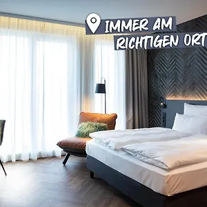 Loginn Airport Hotell