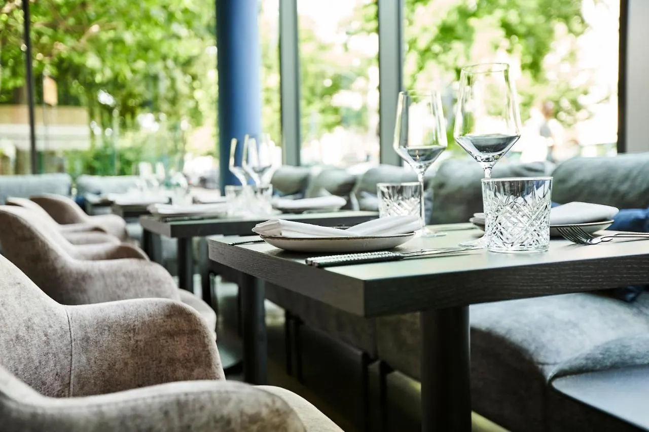 June Six Hotel Berlin City West 3*,
