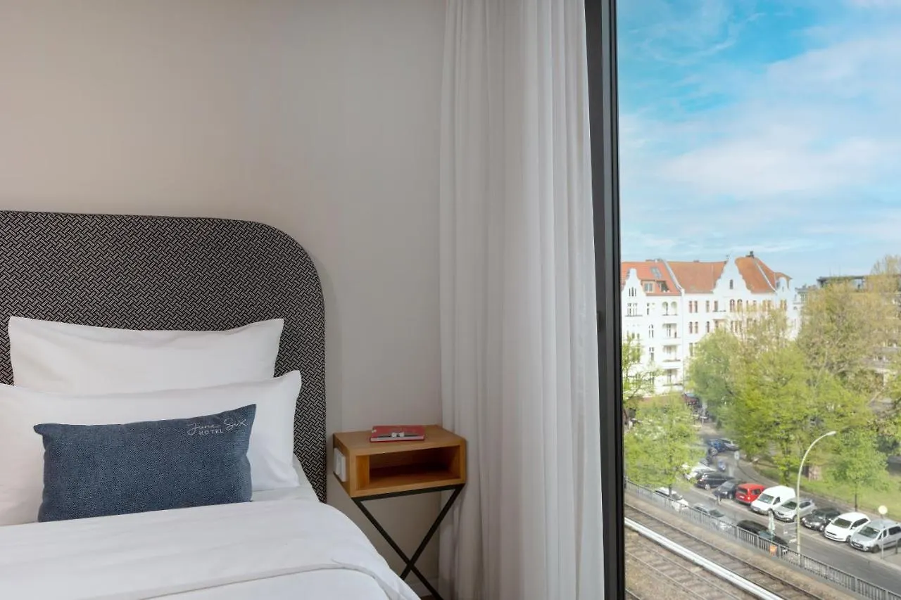 June Six Hotel Berlin City West 3*,  Almanya