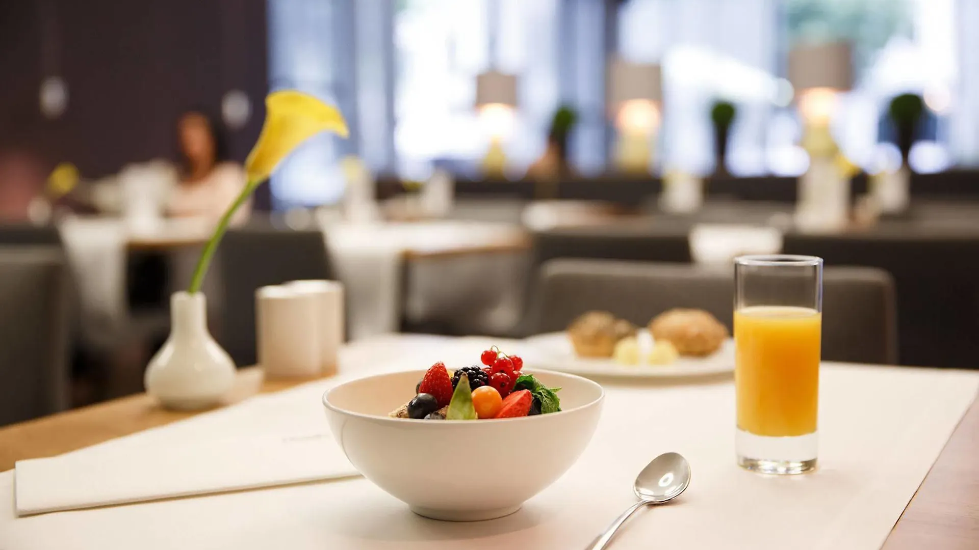 June Six Hotel Berlin City West 3*,  Almanya